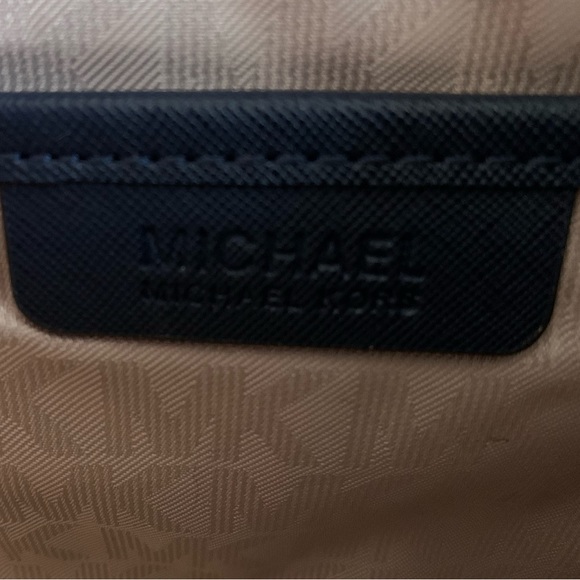 MICHAEL Michael Kors Jet Set Travel Top - Picture 15 of 16